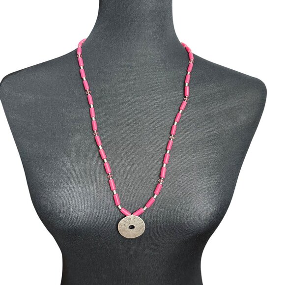 Chico's Necklace Jewlery Statement 33" Adjustable Pink Silver Tone Hammered Long - Picture 2 of 7